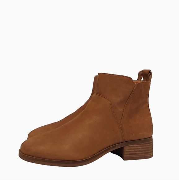 Lucky Brand Shoes - Lucky Brand Leather Ankle Boots Very Gently Loved!